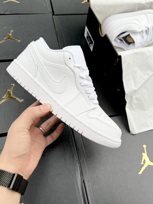 Giày Nike Jordan trắng rep 1:1